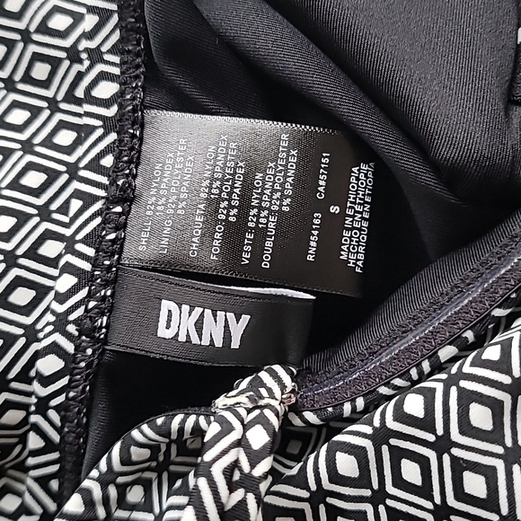 New DKNY One Piece Black and White Geometric Swim Suit Small - Picture 10 of 12